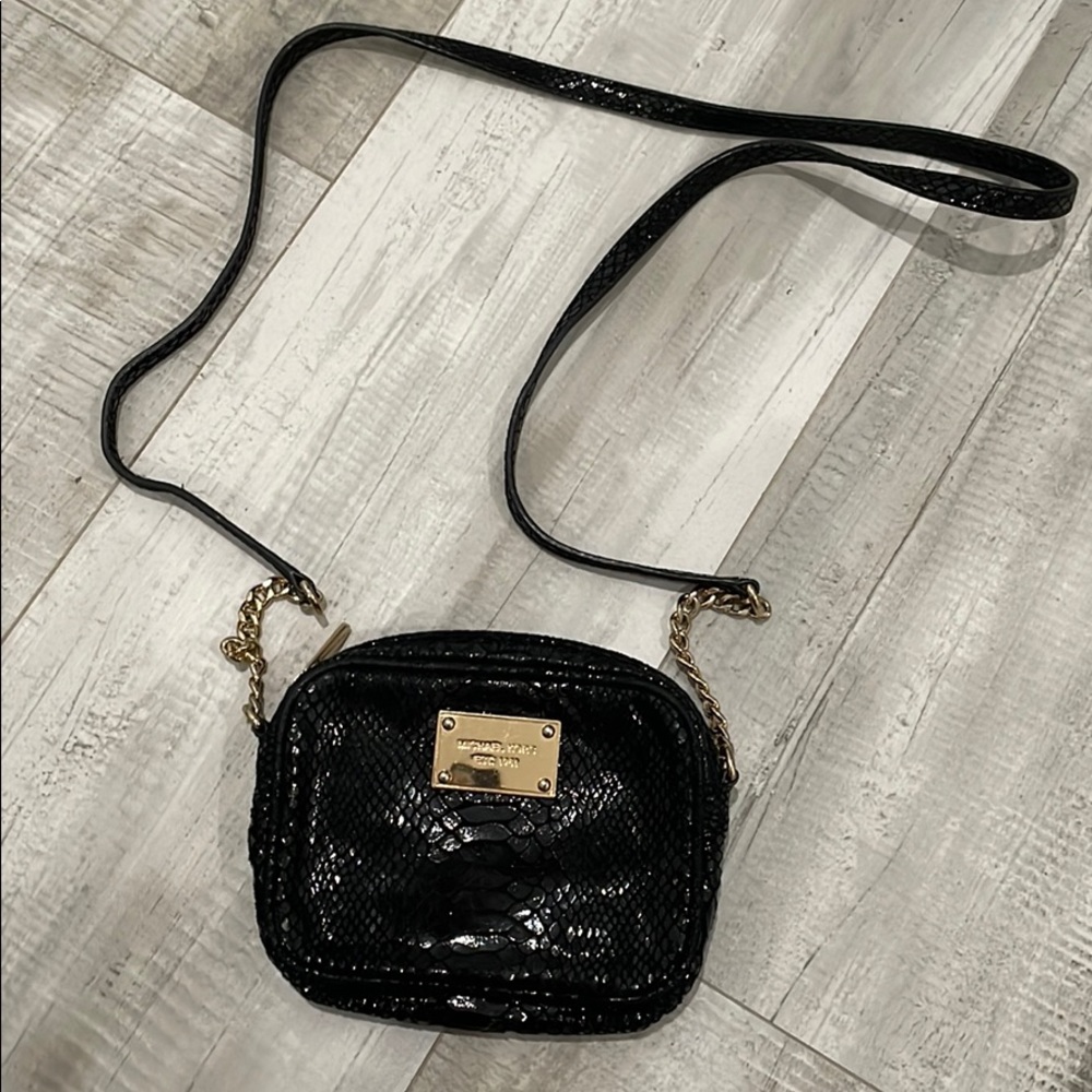 Black Michael Kors cross body handbag